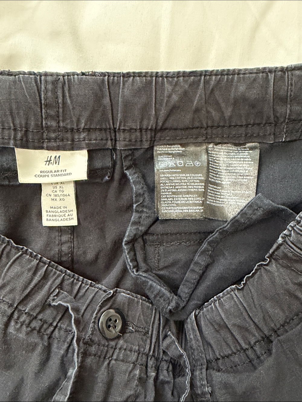 Men's H&M Black Cargo Drawstring Pants - Picture 3 of 3